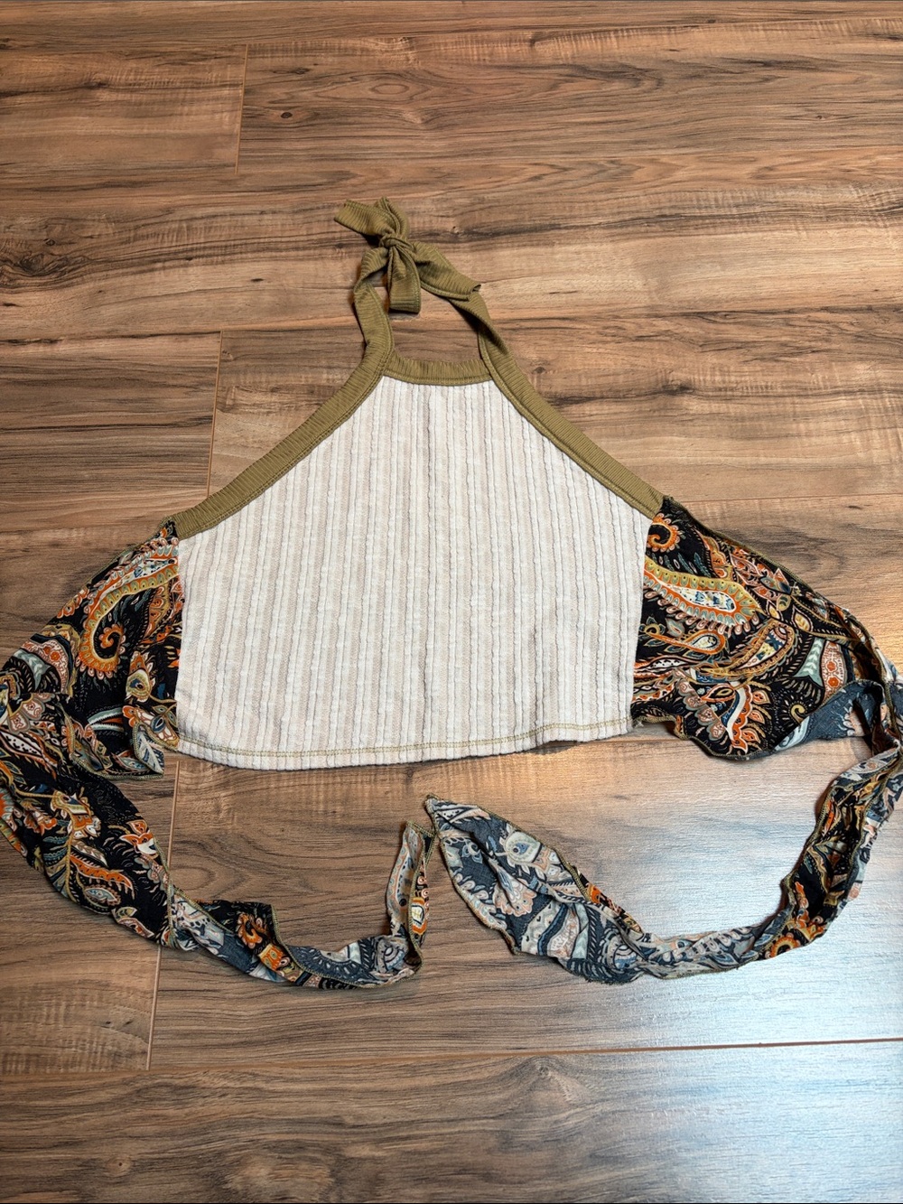 Sleeveless Halter Crop Top with Paisley Tie